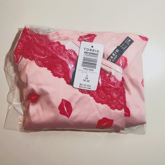 ❤️NWT TORRID SLEEP CAMI - LACE TRIM TANK - LIPS PRINT DREAM SATIN SOFT PLUS SIZE - Picture 4 of 12